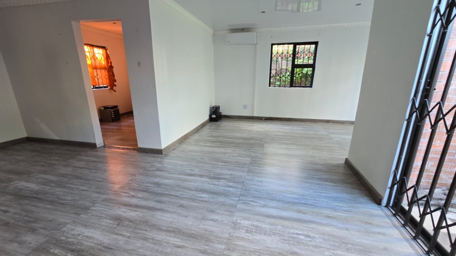 5 Bedroom Property for Sale in Navalsig Free State